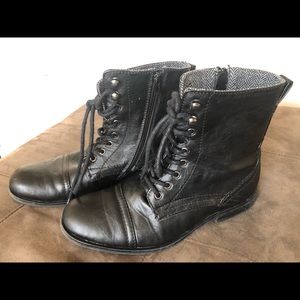 Combat boots